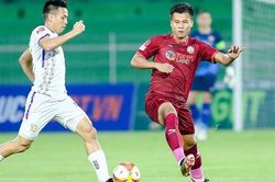 Văn Quyết thanh minh sau khi nhận thẻ đỏ