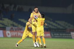 Vòng 7 Night Wolf V-League 2023: 'Áo vàng' đổi chủ