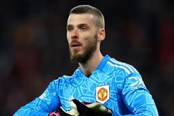 Tin nóng bóng đá tối 18/4: De Gea từ chối gia hạn, MU chọn xong người thay thế