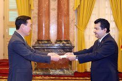 Chủ tịch nước Võ Văn Thưởng tiếp các Đại sứ đến trình Quốc thư