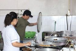 Diễn biến mới vụ nhà hàng ở Hà Nội cho khách dùng nước lẩu thừa