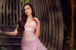 Hoa hậu Đỗ Thị Hà hóa nữ thần mùa hè, khoe đôi chân dài 1m11 trong bộ sưu tập thời trang mới
