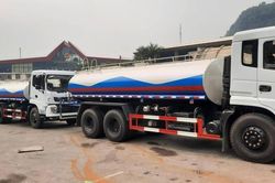 Ô tô, xe máy sắp được giảm 2% thuế VAT