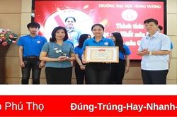 Trao thưởng cho sinh viên đạt thành tích cao tại Kỳ thi Olympic Toán học Sinh viên và Học sinh toàn quốc năm 2023