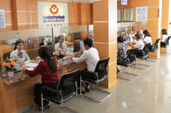 Vợ Phó TGĐ LienVietPostBank muốn bán hết 2,2 triệu cổ phiếu LPB