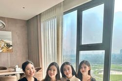 Chỉ một bức ảnh mà có tới hai Hoa hậu vướng nghi vấn đang mang thai con đầu lòng
