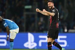 Đàn em của Ronaldo độc diễn, Milan chấm dứt giấc mơ C1 của Napoli trong trận cầu có 2 quả 11m hỏng