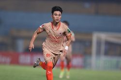 HLV Troussier lo cho 'viên ngọc quý' Lê Văn Đô