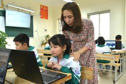 Giảm áp lực không đáng có với nhà giáo