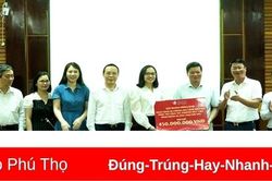 Tập đoàn Vàng bạc Đá quý DOJI trao 600 triệu đồng hỗ trợ giáo dục huyện Hạ Hòa