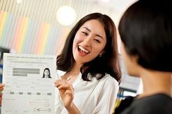 Vừa đầu tư học IELTS để tìm việc lương cao vừa lo chứng chỉ bão hòa