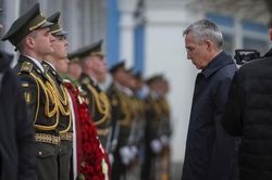 Tổng thư ký NATO tới Ukraine