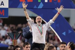 Sau 16 năm, Milan vào bán kết Champions League: Hồi sinh nhờ tinh thần Pioli