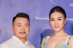 Phương Oanh, Shark Bình làm gì giữa chỗ đông người mà cư dân mạng chê trách?
