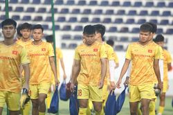 U22 Việt Nam: HLV Troussier cần vận son để vượt khó