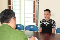 Bắt đối tượng lừa 11 người cùng quê bán ra nước ngoài