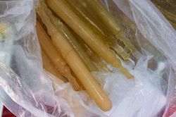 Quảng Nam: 16 học sinh ngộ độc, nghi do ăn kem mua ở cổng trường