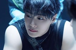 Quá đau buồn: Moonbin (ASTRO) qua đời trước 4 giờ sinh nhật mẹ ruột