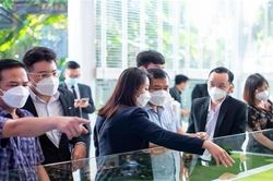 Doanh nghiệp địa ốc mắc kẹt trong hàng rào pháp lý