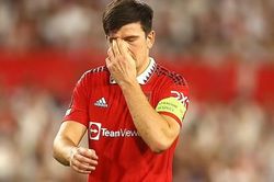 'Anh trưởng' Maguire bị chỉ trích không thương tiếc sau sai lầm khiến MU bị Sevilla loại cay đắng