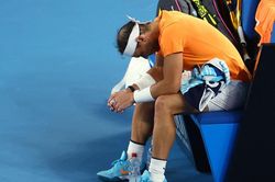 Nadal có thể lỡ Roland Garros năm nay?
