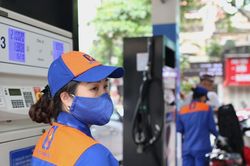 Giá xăng dầu điều chỉnh muộn 2 tiếng đồng hồ