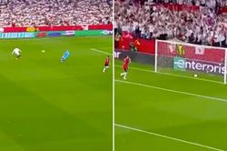 Cổ động viên Man Utd nổi giận vì sai lầm của De Gea