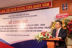 Sau một năm trống vắng, trường ĐH Ngân hàng TPHCM chính thức có hiệu trưởng