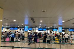 Sân bay Tân Sơn Nhất phục vụ gần 4.500 chuyến bay dịp 30/4, 1/5