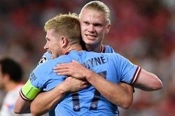Dàn sao Man City nhận tiền thưởng khủng nếu giành cú ăn 3