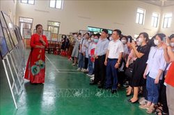 Gần 100 bản đồ về Hoàng Sa, Trường Sa của Việt Nam được trưng bày tại Hà Nam