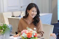 Sau màn khóc lóc được công ty bảo hiểm xin lỗi, Ngọc Lan bị netizen so sánh với 'hào quang rực rỡ'