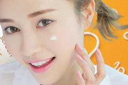 Chọn kem chống nắng tránh lão hóa, giữ collagen: Đừng chỉ nhìn chỉ số SPF