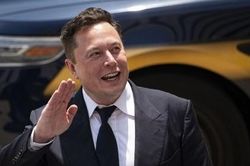 Tỷ phú Elon Musk mất 12 tỷ USD trong một ngày