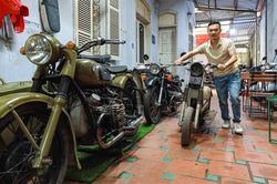 Choáng ngợp với kho xe cổ của chàng trai Hà thành
