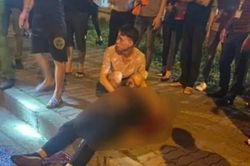 Người phụ nữ bị đâm tử vong trước cổng công ty