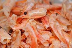 Đốt vỏ tôm uống chữa dị ứng, cô gái rơi vào nguy kịch