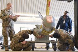 NATO sắp tuyên bố triển khai vũ khí hạt nhân gần biên giới Nga để trả đũa?