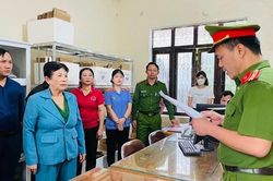 Khởi tố hai đối tượng treo băng rôn nói xấu cơ quan, đoàn thể