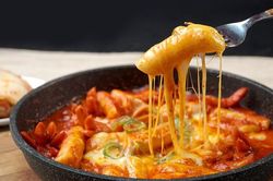 Một gia vị đưa cơm nhiều người Việt thích mê nhưng ăn không đúng làm mòn, thủng dạ dày