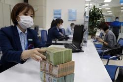 Tin tức kinh tế ngày 22/4: Ngân hàng giảm mục tiêu lợi nhuận trong năm 2023