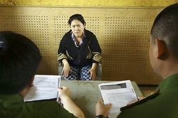 Mang án phạt 16 năm tù vẫn làm giả giấy tờ để lừa đảo 10 tỷ đồng