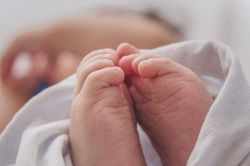 Vĩnh Long: Nữ sinh 14 tuổi sinh con, công an vào cuộc điều tra