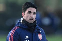 HLV Arteta: 'Đá như thế này Arsenal khó vô địch'