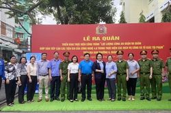 Công an TPHCM: Đến từng nhà dân tuyên truyền, hỗ trợ thực hiện các dịch vụ công