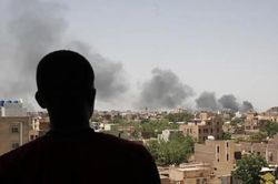 Chiến sự leo thang ở Sudan, các quốc gia yêu cầu công dân sơ tán