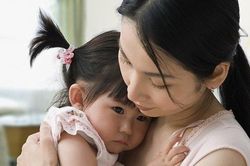 Mẹo trò chuyện với con cái theo từng độ tuổi: Đơn giản, hiệu quả tức thì