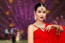 Đẳng cấp Võ Hạ Trâm: Bắn nốt cao, hát tiếng Ấn 'như nuốt đĩa' trên sân khấu mới