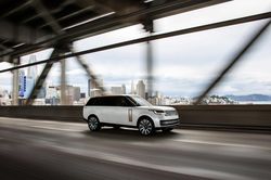 Jaguar Land Rover công bố kế hoạch sản xuất xe thuần điện trong những năm tới