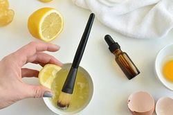 Đắp mặt nạ lòng trắng trứng có tác dụng gì?